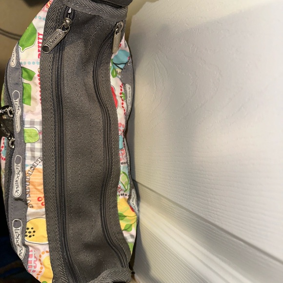 LeSportsac Deluxe Everyday Crossbody Bag Farmer’s Market - Picture 7 of 16